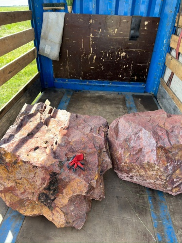 Ландшафтные глыбы красно-фиолетовые 200-1000 килограмм купить в Новосибирской области