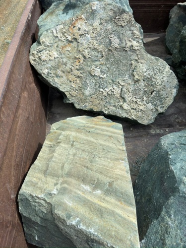 Ландшафтные глыбы зелёные 200-500 килограмм купить в Новосибирской области