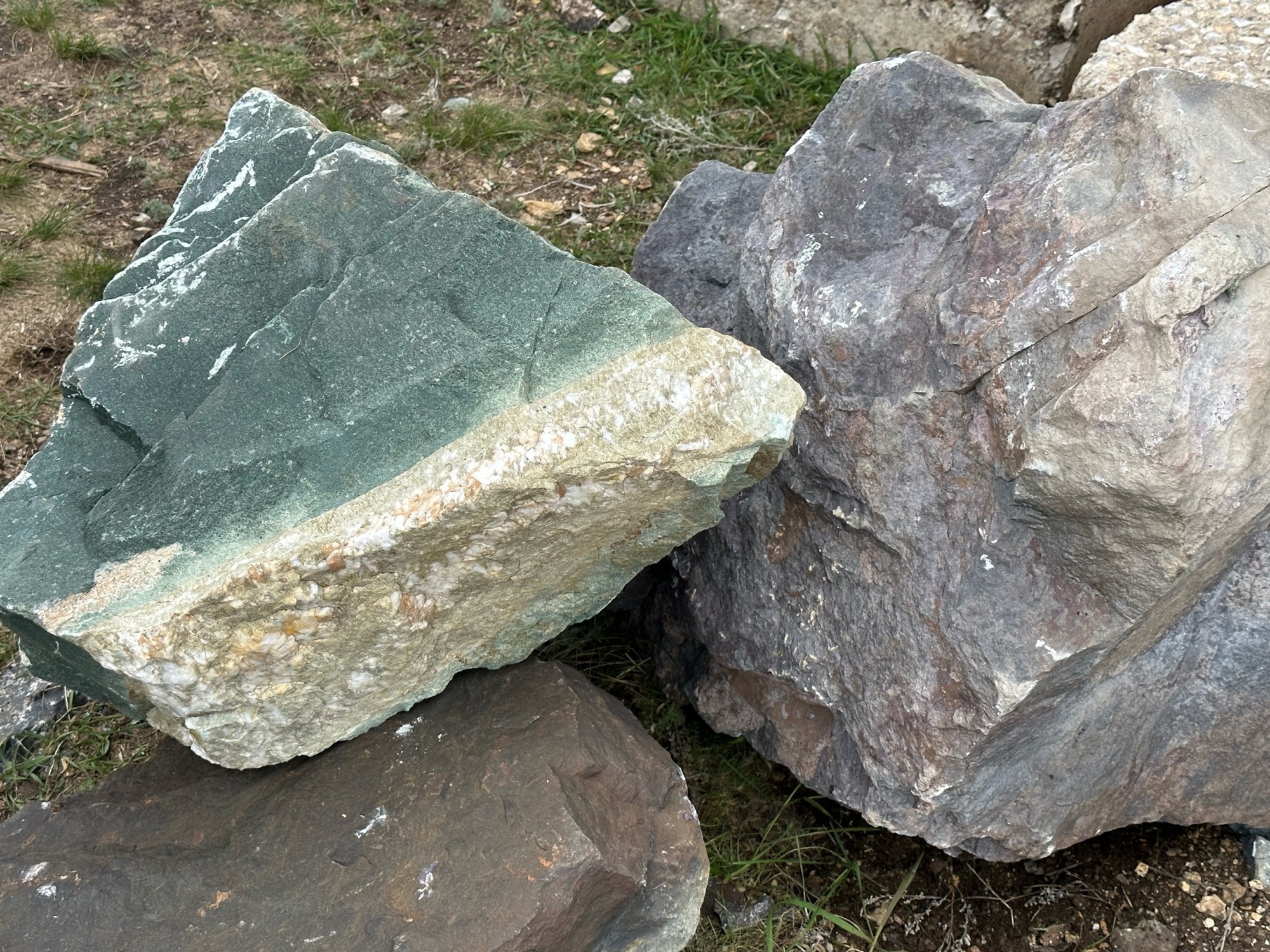 Камни для ландшафтного дизайна зелёные 10-60 килограмм купить в Новосибирской области