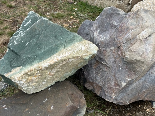 Камни для ландшафтного дизайна зелёные 10-60 килограмм купить в Новосибирской области