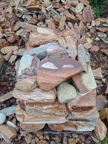 Златолит жёлтый, жёлто-зелёный глыбки и валуны для ланшафтного дизайна купить в Новосибирской области