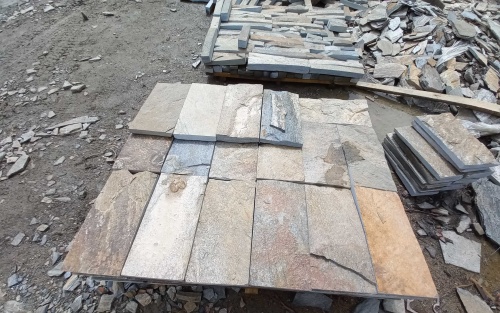 Плитка пилёная златолит Уральский для цоколя, отмостки купить в Новосибирской области