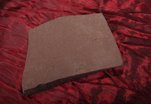 Плитняк лемезит бордовый для цоколя 1,5-2 см купить в Новосибирской области