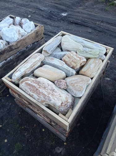 Златолит жёлтый, жёлто-зелёный глыбки и валуны для ланшафтного дизайна купить в Новосибирской области