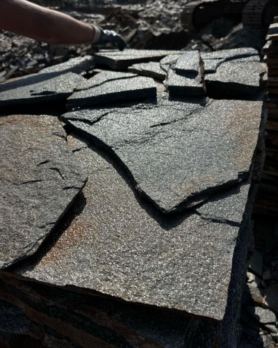 Плитняк златолит серебристый для фасада купить в Новосибирской области