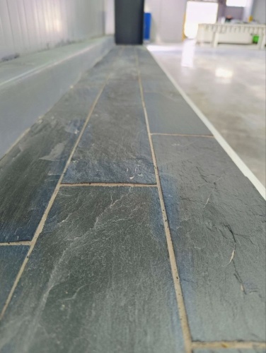 Плитка чёрная из натурального камня фасадная 30 см * 5 см, толщина 7 мм -30 мм купить в Новосибирской области